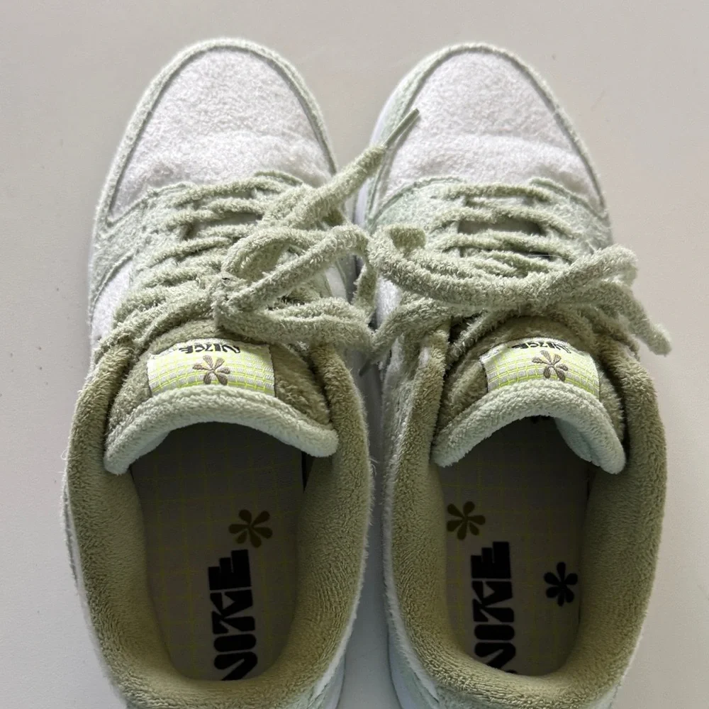 Nike Women's Sneakers - Green and White - Picture 2 of 5